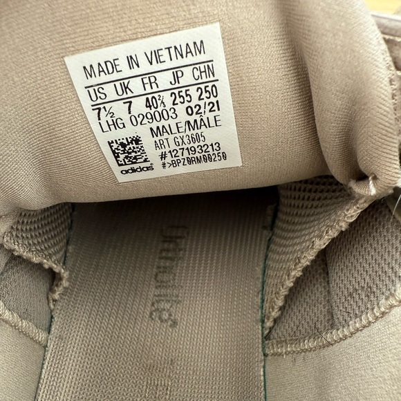 Adidas Yeezy 500 Sneakers - Picture 6 of 8